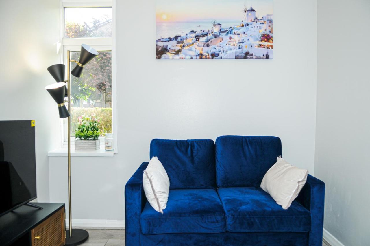 Greater London, 1 Bed London Flat, Parking, Nr Metro Stations, 15Mins To London Lejlighed Eksteriør billede